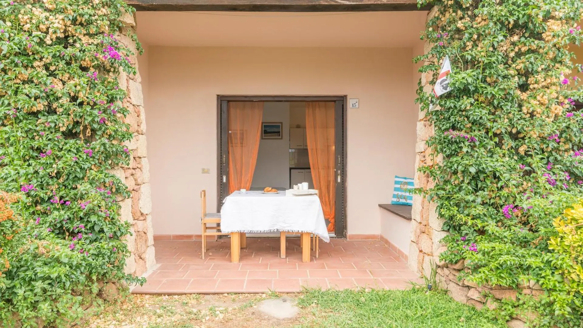Apartments I Fari 600Mt From The Beach - Happy Rentals contacts
