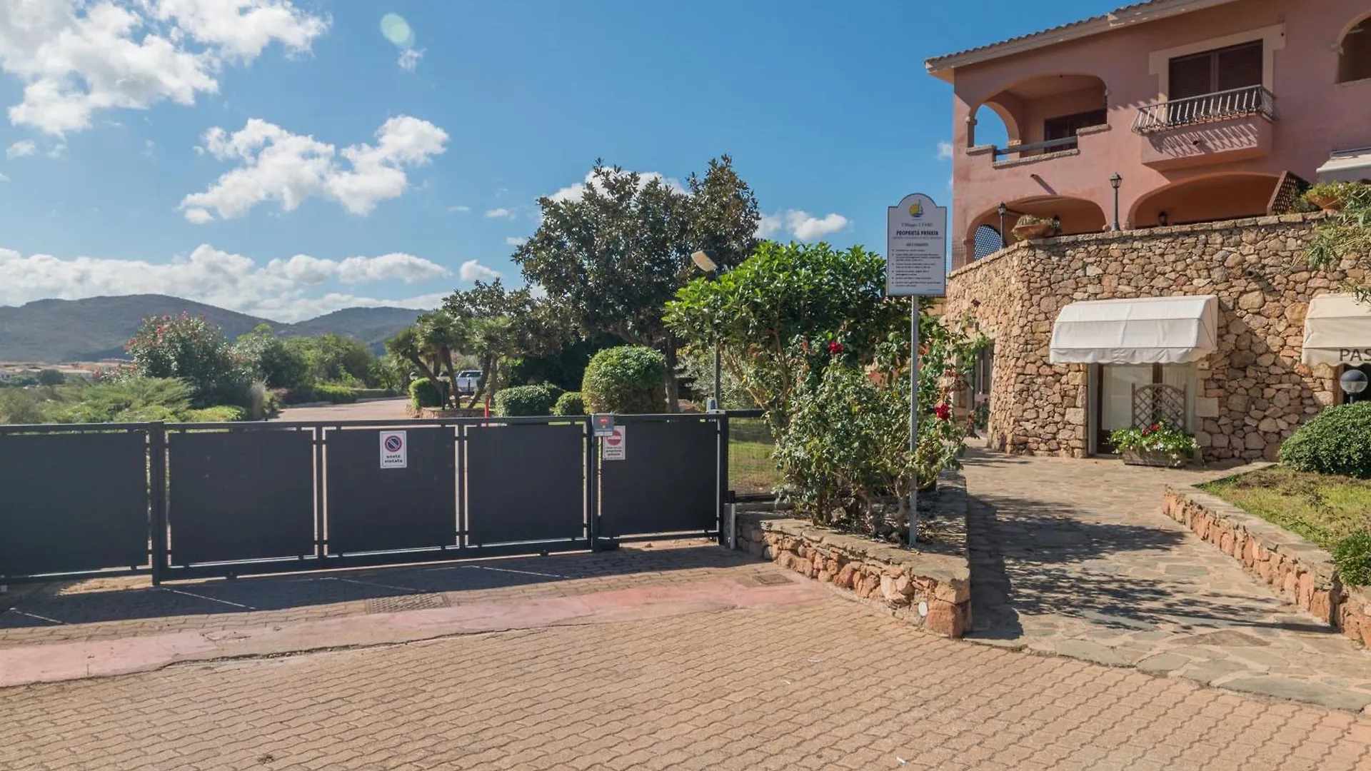 Apartments I Fari 600Mt From The Beach - Happy Rentals Porto San Paolo